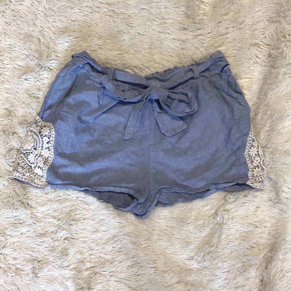 Lace Detailed Denim Shorts w/ bow